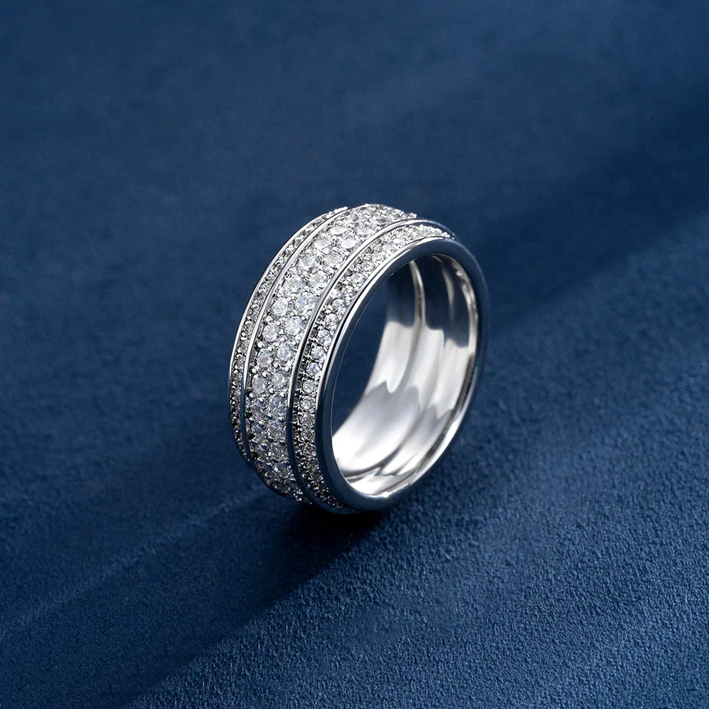 Round Cut Moissanite Enlacement Ring