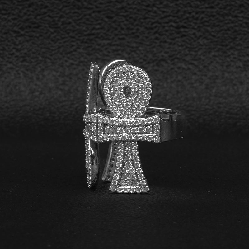Street Style | Creative Cross Ring