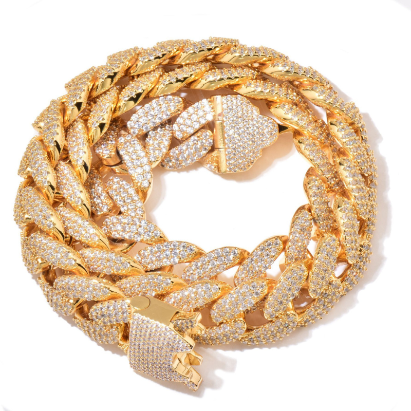 18mm Moissanite Hip Hop Crescent Buckle Cuban Chain