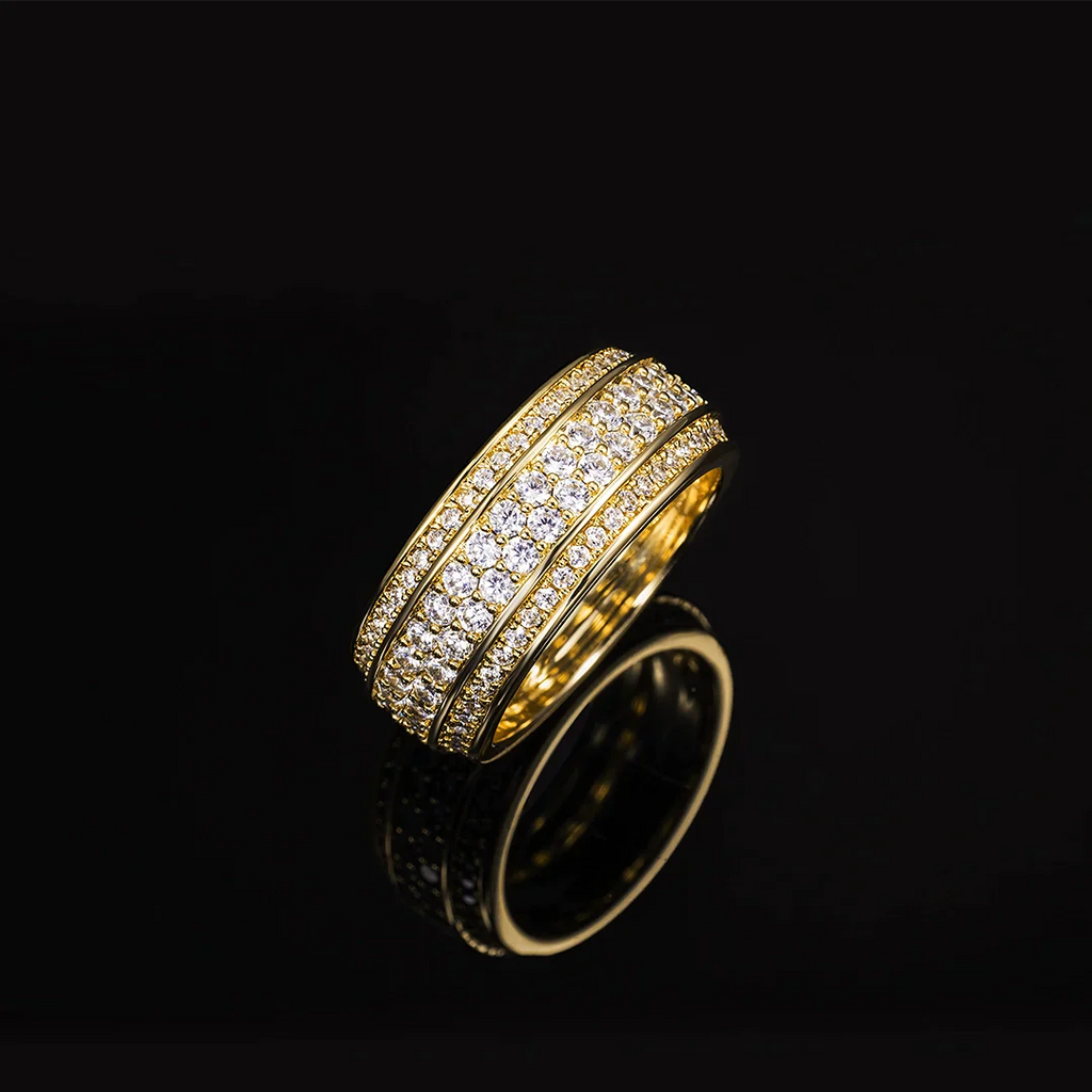 Round Cut Moissanite Enlacement Ring