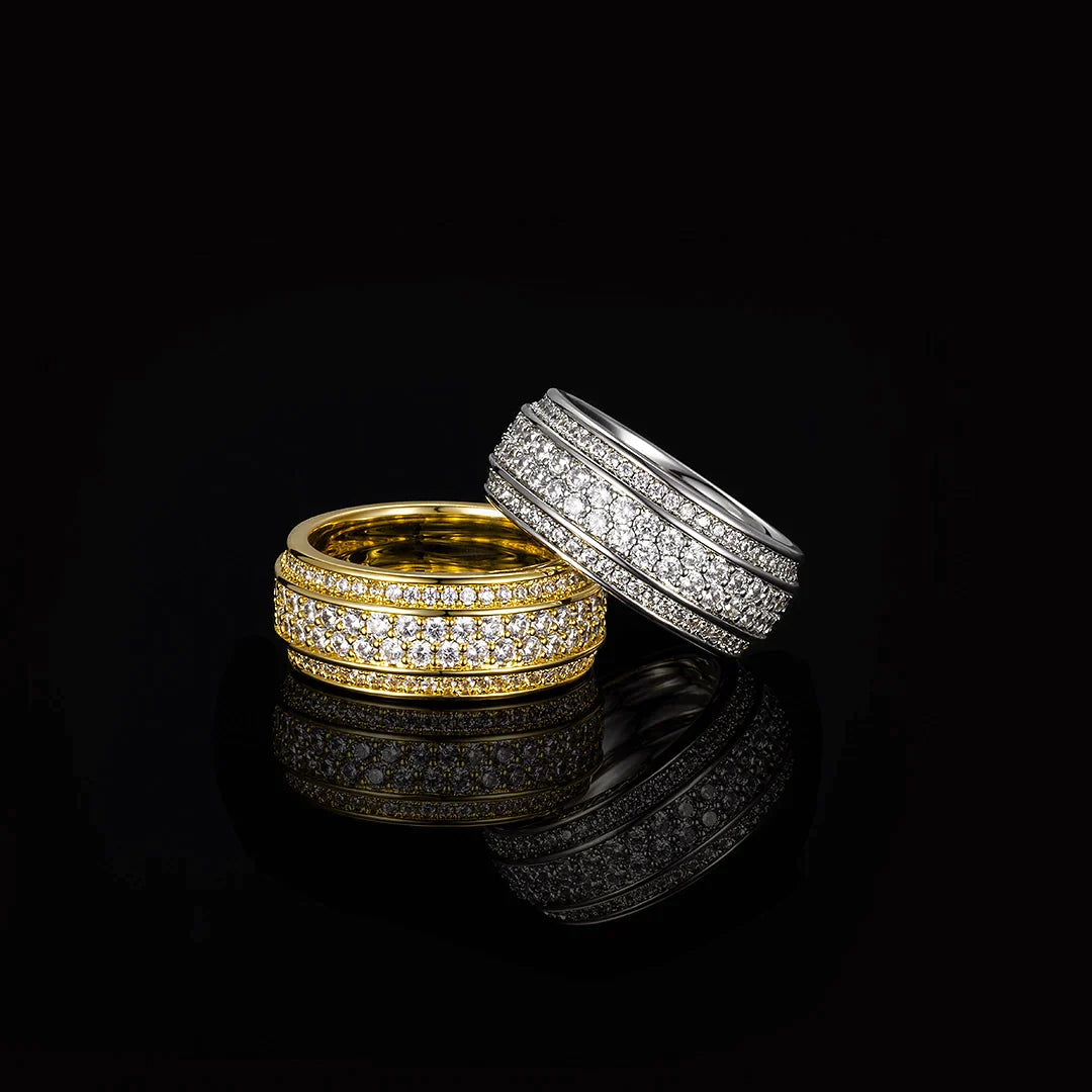 Round Cut Moissanite Enlacement Ring