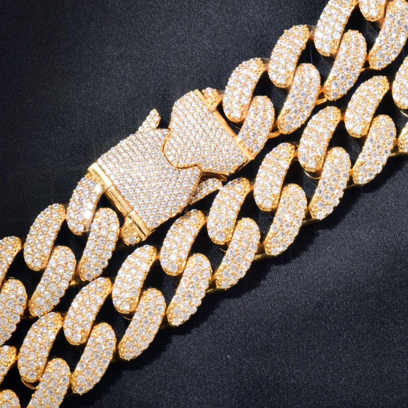 18mm Moissanite Hip Hop Crescent Buckle Cuban Chain