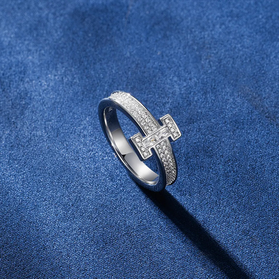 Street Style | Letter "I" Ring