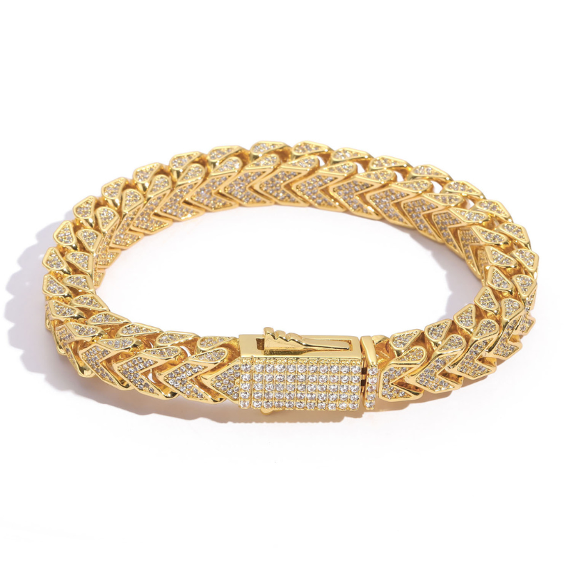 8mm Moissanite V-Shaped Chain 4-Sided Diamond Chain
