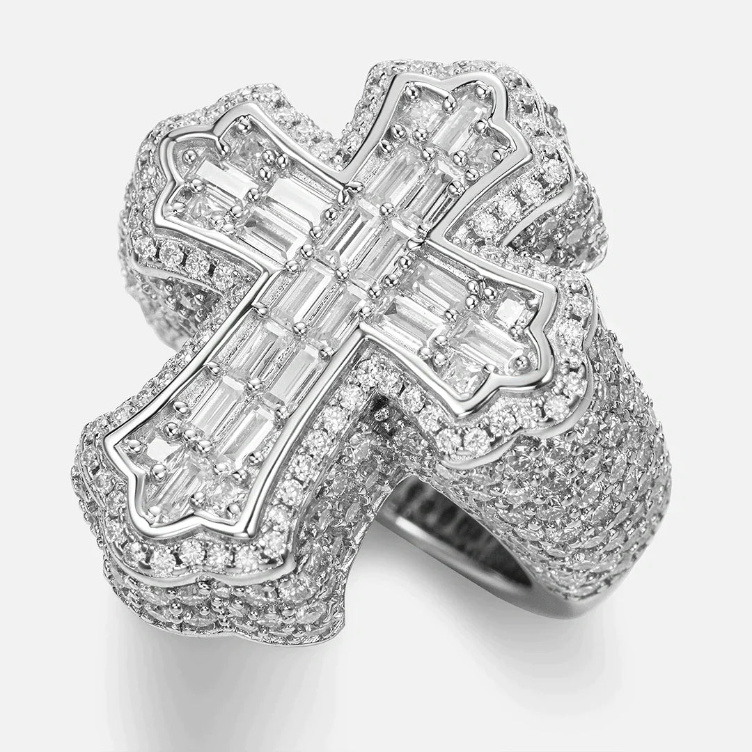 Street Style | Baguette Cross Ring