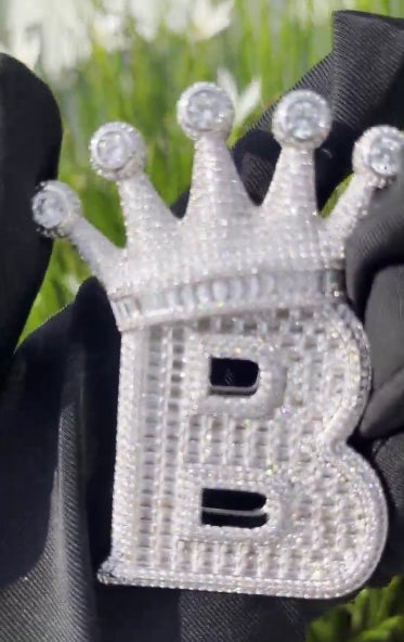 Moissanite Diamond Crown Buckle Letter "B" Pendant