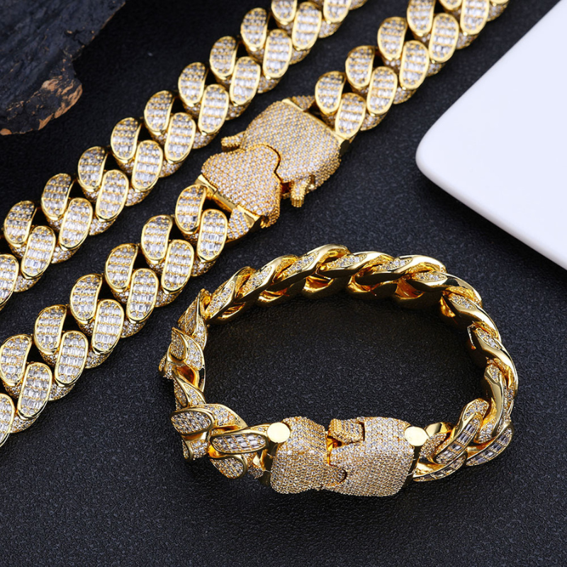 18mm Moissanite Exquisite Cuban Interface Bracelet