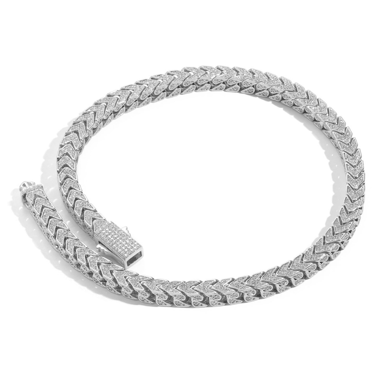 8mm Moissanite V-Shaped Chain 4-Sided Diamond Chain