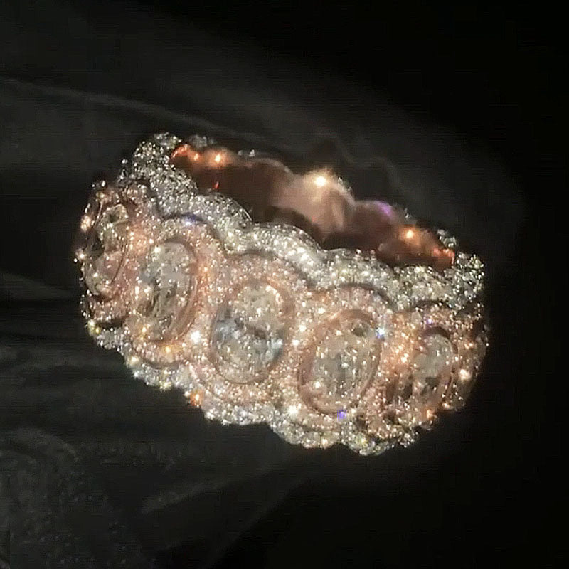【Valentine's Day Special 49% Offer】Moissanite Patterned Edge Design Oval Goose Egg Diamond Ring
