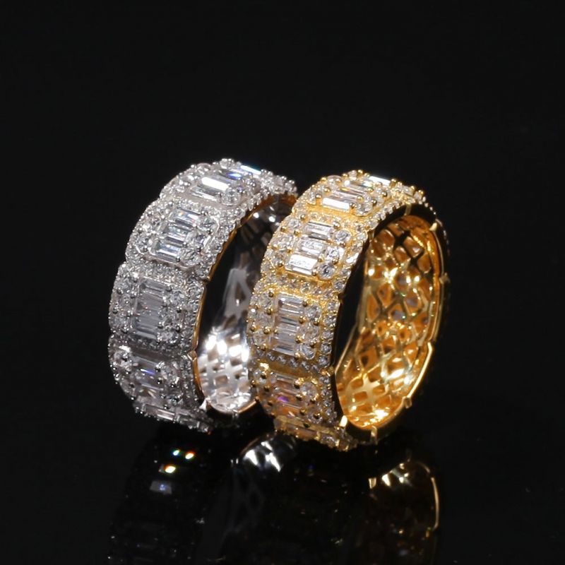 8mm Moissanite Baguette-Cut Halo Band in White Gold