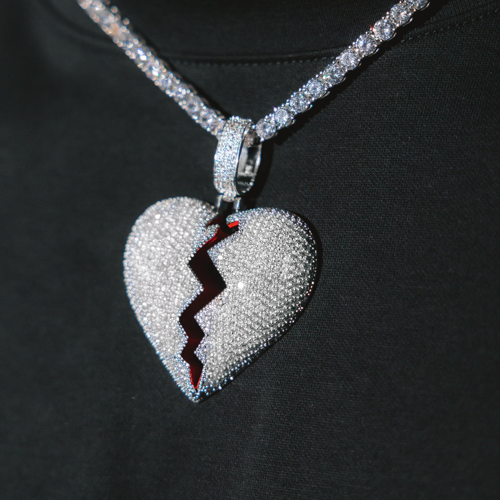 Broken Heart White Gold Moissanite Pendant
