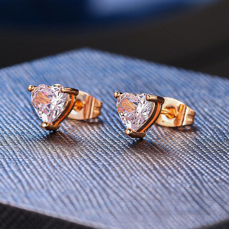 3-Prong Heart-shape Moissanite Earrings
