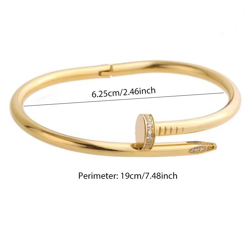 Street Style | Nail Bangle Bracelet