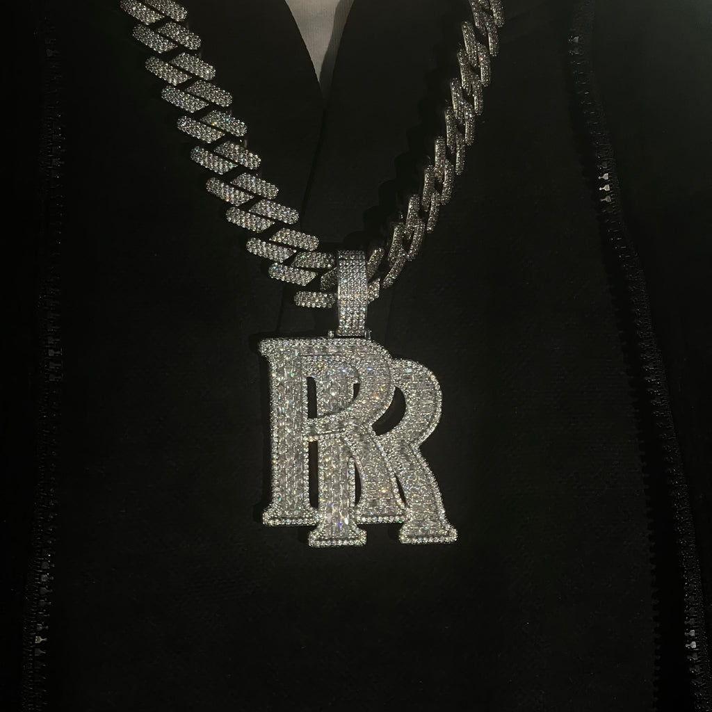 Street Style | Baguette Cut "RR" Zircon Penadnt