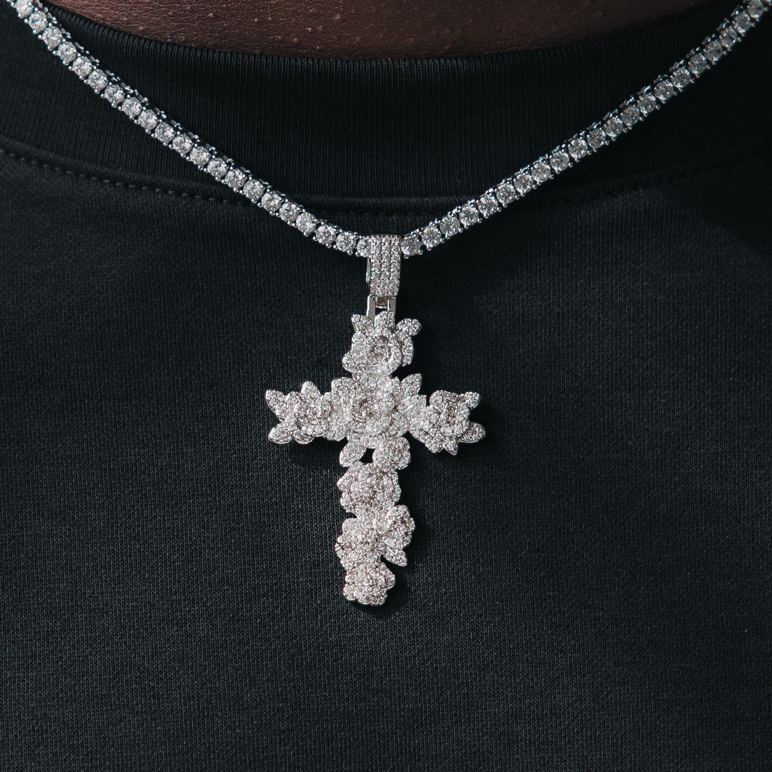 Rose Cross White Gold Moissanite Pendant