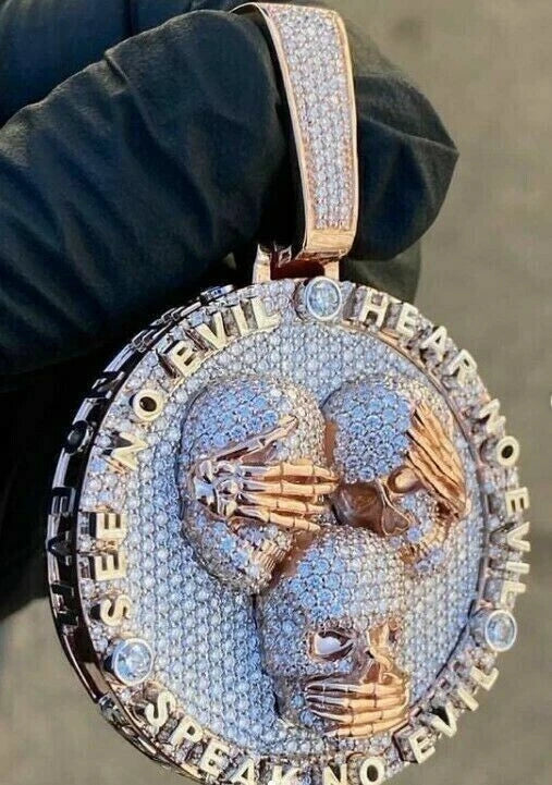 Street Style | “Hear No Evil, See No Evil, Speak No Evil” Pendant