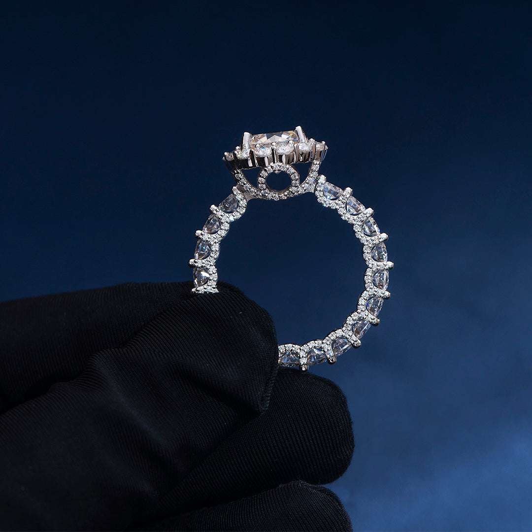 Solitaire Halo Ring with Side Diamonds