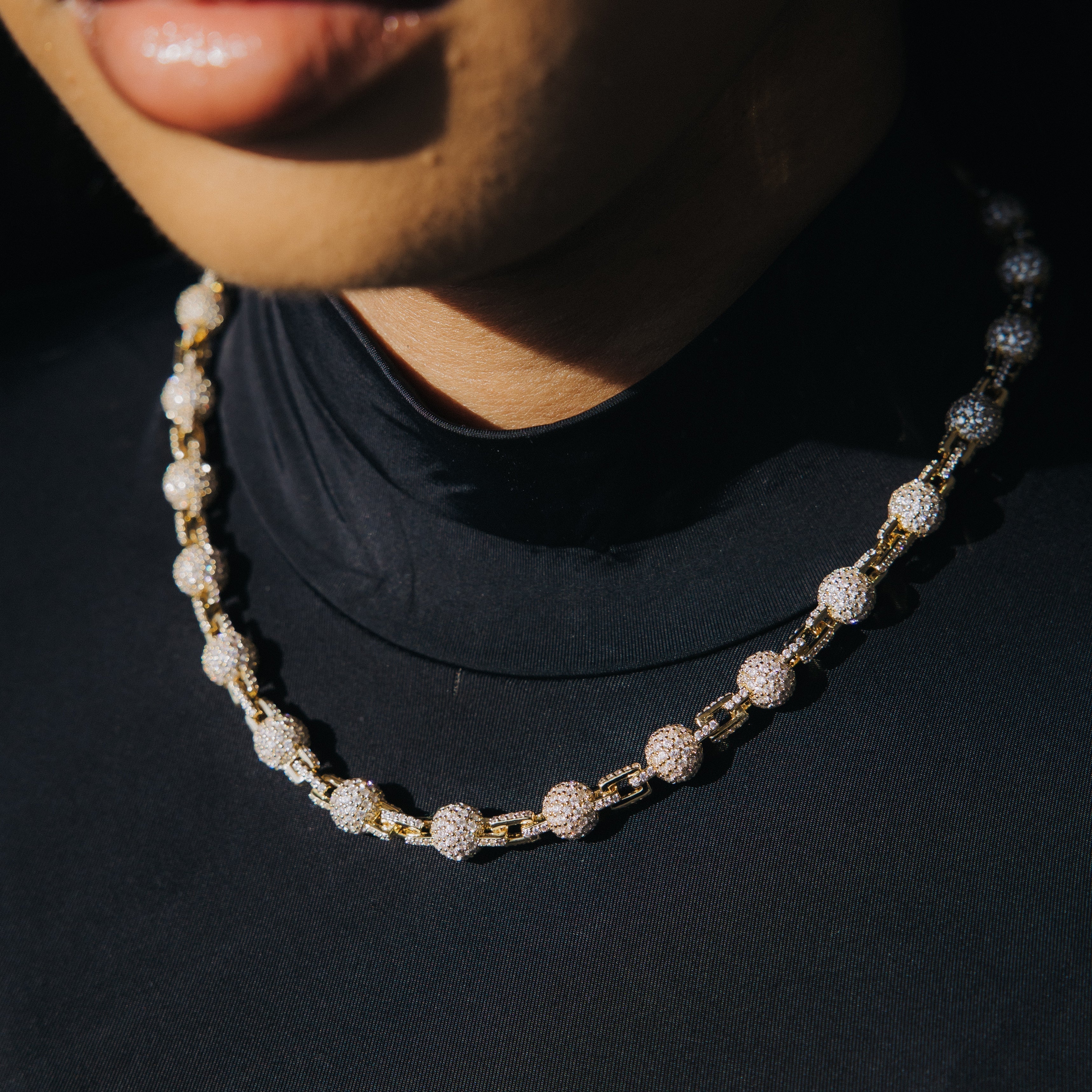 Iced Cuffed Beads Chain 18k Gold